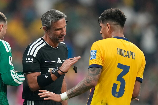 A red card that could help Arsenal – Suburban Gooners